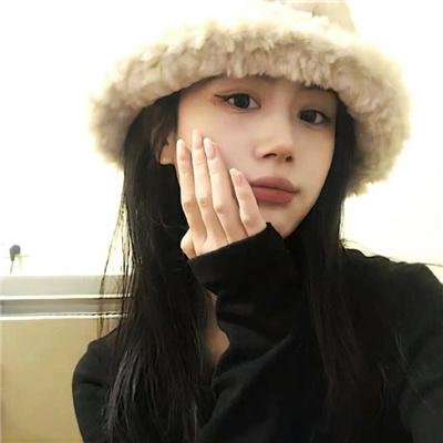 笼中女